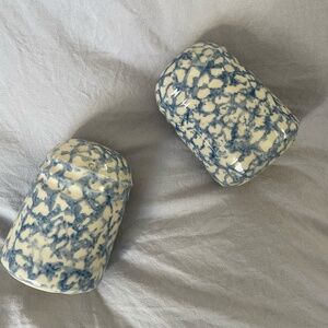 Ceramic Salt & Pepper Shakers – Blue & White Spotted – Set of 2 – Vintage Style